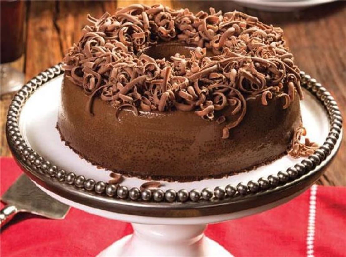 Bolo de chocolate estilo brigadeirão