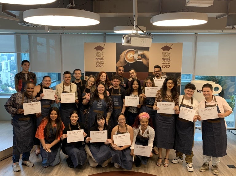 103 alunos foram certificados no programa social da Nestlé que transforma jovens em especialistas em café