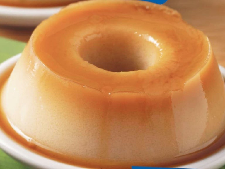 Um delicioso pudim em caldas