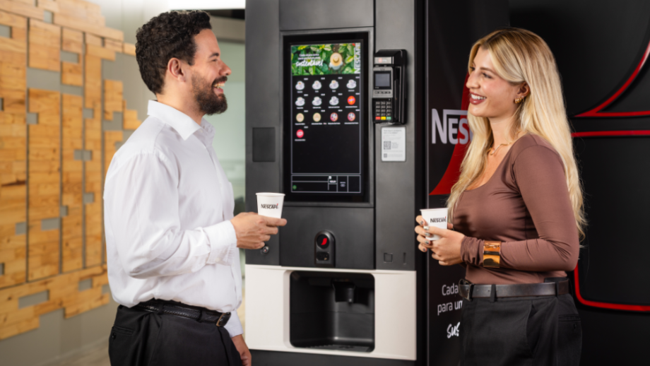 máquina nescafé