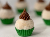 Brigadeiro de Ninho recheado com chocolate alpino - Nestlé Professional